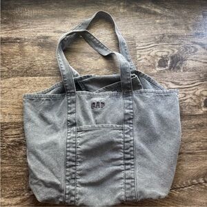 • Gap tote bag
